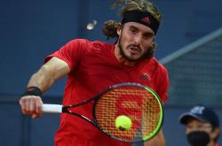 足球直播在线观看免费-澳网险胜年终总决赛，西西帕斯刷新纪录